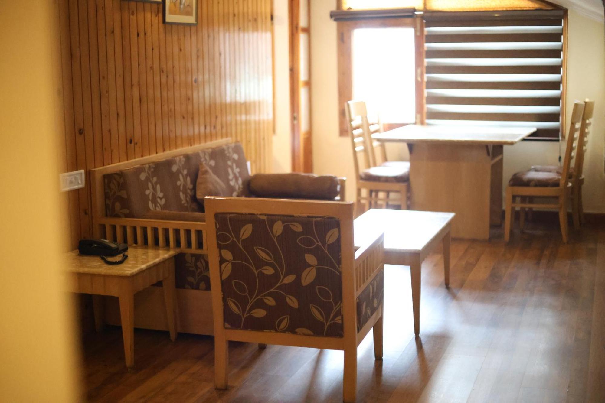 Hotel Willow Banks - Boutique 4 Star Hotel On The Mall Road Shimla Luaran gambar